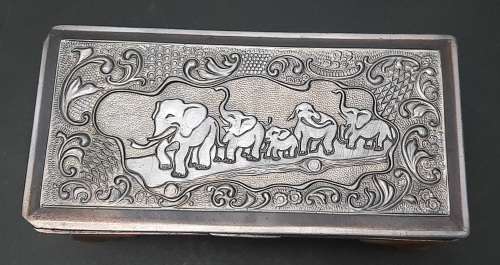 20th century silverplated Indian embellished humidor (22cm x 11cm x 7cm)