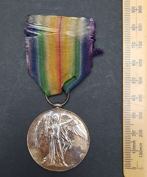 WWI Allied Victory Medal with Silk Ribbon - Honourable Artillery Coy