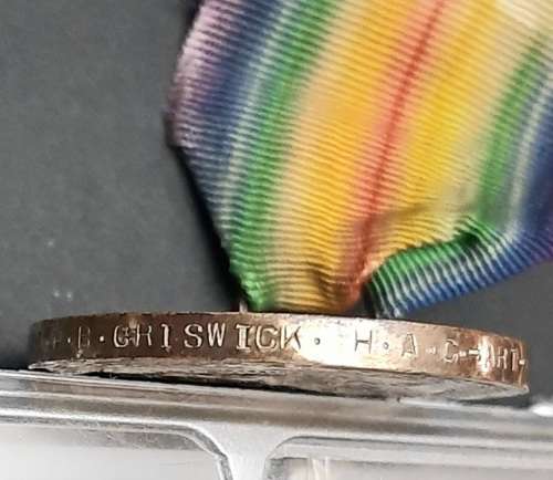 WWI Allied Victory Medal with Silk Ribbon - Honourable Artillery Coy