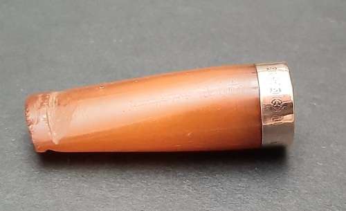 Edwardian Gent's Amber Cheroot / Cigarette Holder, 9ct Gold Mounted (Birm. 1908)