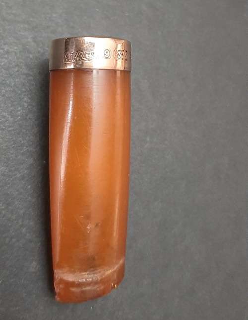 Edwardian Gent's Amber Cheroot / Cigarette Holder, 9ct Gold Mounted (Birm. 1908)