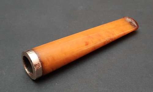 ** STUNNING: 9ct Gold Mounted Edwardian Gent`s Amber Cheroot / Cigarette Holder( 10cm).**