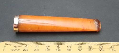 ** STUNNING: 9ct Gold Mounted Edwardian Gent`s Amber Cheroot / Cigarette Holder( 10cm).**