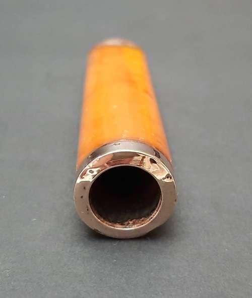 ** STUNNING: 9ct Gold Mounted Edwardian Gent`s Amber Cheroot / Cigarette Holder( 10cm).**