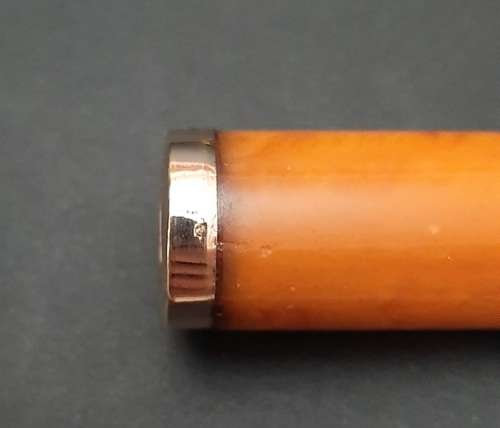 ** STUNNING: 9ct Gold Mounted Edwardian Gent`s Amber Cheroot / Cigarette Holder( 10cm).**
