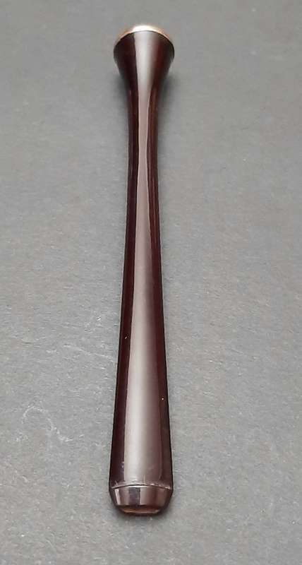 ** STUNNING: 9ct Gold Mounted Edwardian Ladies` Cheroot / Cigarette Holder (10cm).**