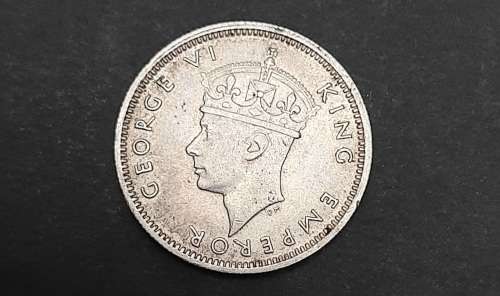 ** .925 Silver KGVI 1942 Southern Rhodesia 6d Coin (VF+) #A