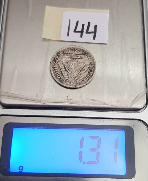 ** 1952 KGVI South Africa 3d  .500 Silver  Coin (VF/F).**