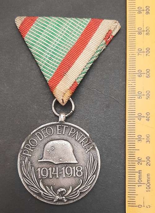** WWI Austro-Hungarian `Pro Deo Et Patria` Combatants Medal w/ Ribbon **