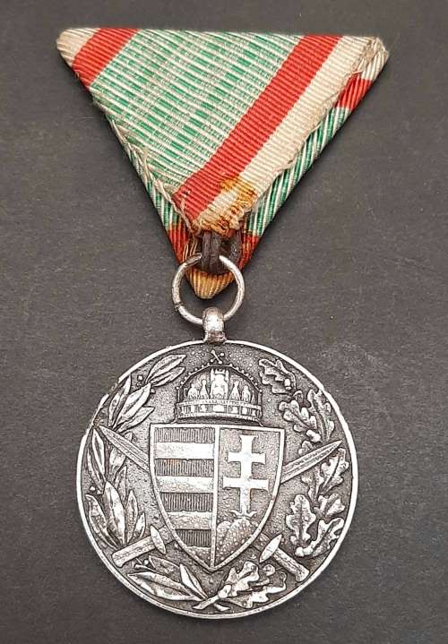 ** WWI Austro-Hungarian `Pro Deo Et Patria` Combatants Medal w/ Ribbon **