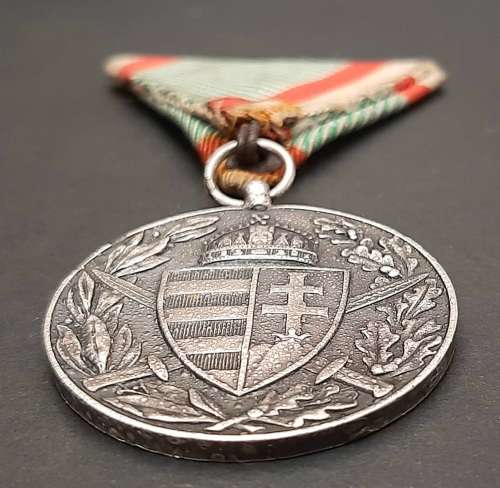** WWI Austro-Hungarian `Pro Deo Et Patria` Combatants Medal w/ Ribbon **