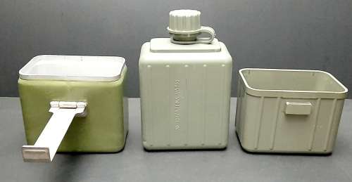 ** Rhodesian Bush War: 1975 Yugoslavian Mess Kit & Drinking Vessel Set (USED).**