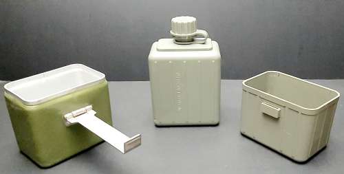 ** Rhodesian Bush War: 1975 Yugoslavian Mess Kit & Drinking Vessel Set (USED).**
