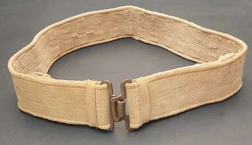 **WW2  Patt.37 Variant Webbing Belt w/ War Dept. Stamp (1945/46 )**