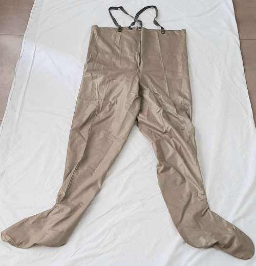**Rhodesian Bush War: 1970s Private Purchase Troopie Rubber Waders(Medium).**