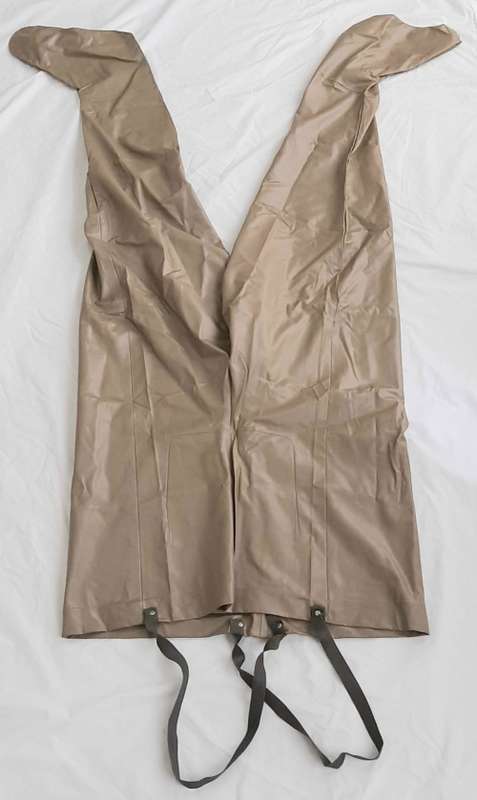 **Rhodesian Bush War: 1970s Private Purchase Troopie Rubber Waders(Medium).**
