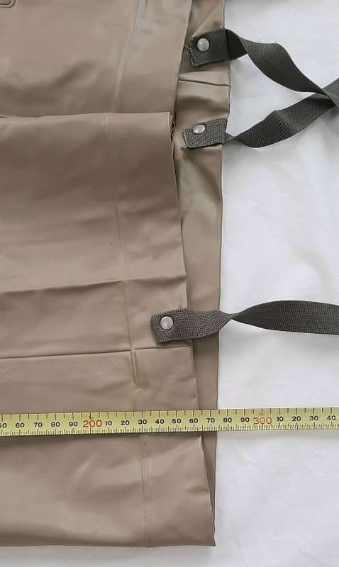 **Rhodesian Bush War: 1970s Private Purchase Troopie Rubber Waders(Medium).**