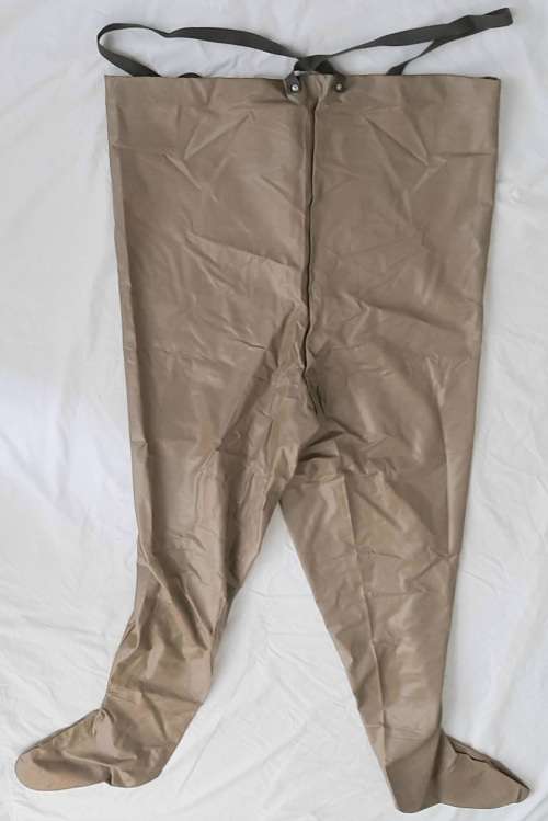 **Rhodesian Bush War: 1970s Private Purchase Troopie Rubber Waders(Medium).**