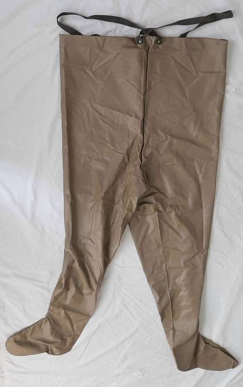 **Rhodesian Bush War: 1970s Private Purchase Troopie Rubber Waders(Medium).**