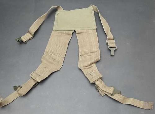 **Rhodesian Bush War: Patt.69 Unissued Green Webbing Yoke/ Suspender**
