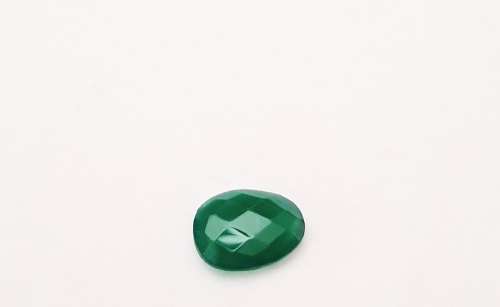 ** STUNNING: Victorian Oval-cut 3.10 ct faceted Green Onyx Stone .**