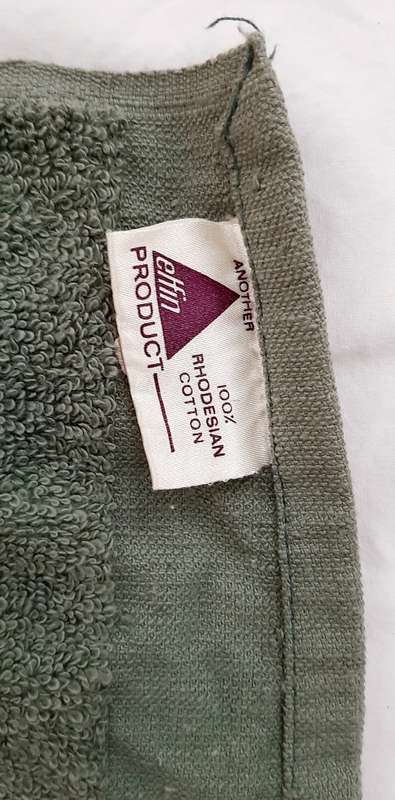 **Rhodesian Bush War: Rhodesian Army issue Green Towel (1m x 0.5m) #3.**
