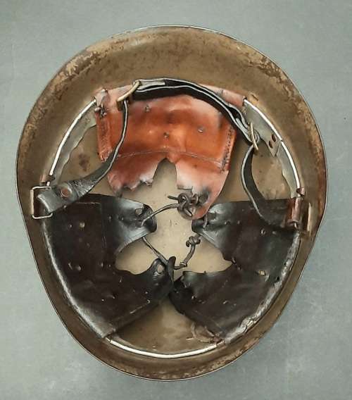 **RARE: Angola Portuguese M1940/63 Ultramar Colonial Steel Helmet .**
