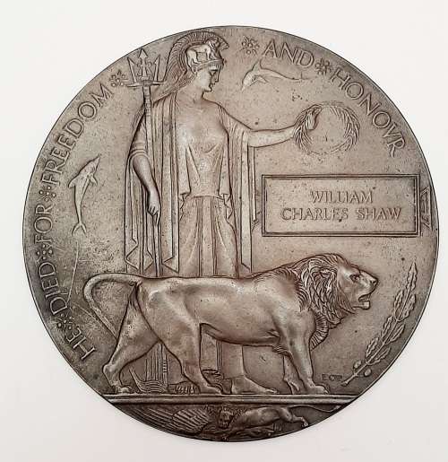 **WW1 British `Dead Man`s Penny` Bronze Memorial Plaque .**