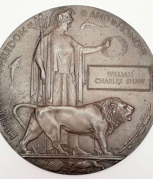 **WW1 British `Dead Man`s Penny` Bronze Memorial Plaque .**