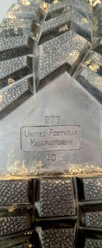 **Rhodesian Bush War: 1960s Rhodesian Army Parade / Drill Ammunition Boots (UK Size: 10).**