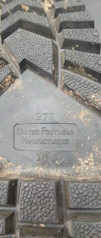**Rhodesian Bush War: 1960s Rhodesian Army Parade / Drill Ammunition Boots (UK Size: 10).**