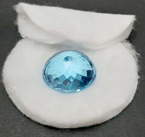 STUNNING: 53.05  carat VVS  `Swiss Blue` Natural Oval Cut Topaz w/ Certification.**