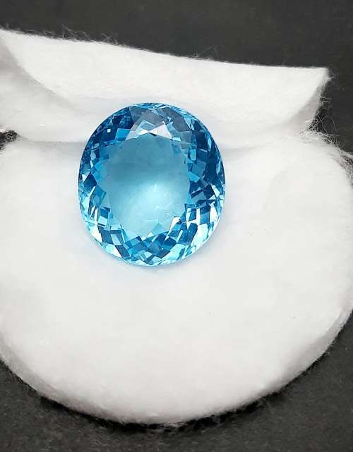 STUNNING: 53.05  carat VVS  `Swiss Blue` Natural Oval Cut Topaz w/ Certification.**