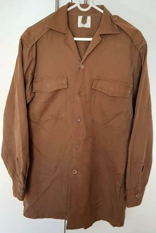 **Border War: 1970s SADF 1st Type Nutria L/S Shirt (Medium) .**