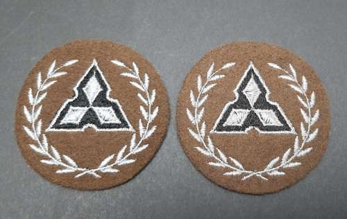 BID PER PAIR : 1980s SWATF 1st Class W/O  Nutria Unissued Rank Insignia.**