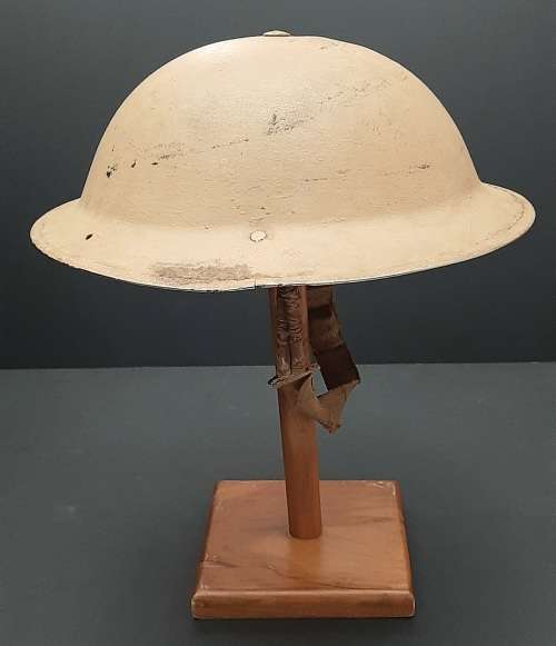 ** WW2 Union Defence Force 1940 Desert Camouflage `Brodie` Helmet w/ Strap (Jager-Rand).**