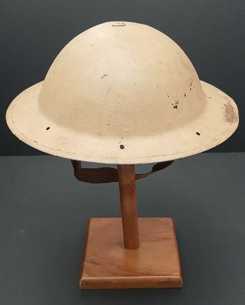 ** WW2 Union Defence Force 1940 Desert Camouflage `Brodie` Helmet w/ Strap (Jager-Rand).**