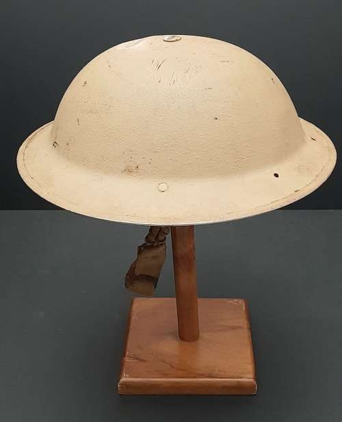 ** WW2 Union Defence Force 1940 Desert Camouflage `Brodie` Helmet w/ Strap (Jager-Rand).**