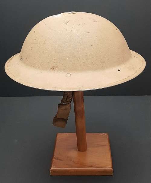 ** WW2 Union Defence Force 1940 Desert Camouflage `Brodie` Helmet w/ Strap (Jager-Rand).**