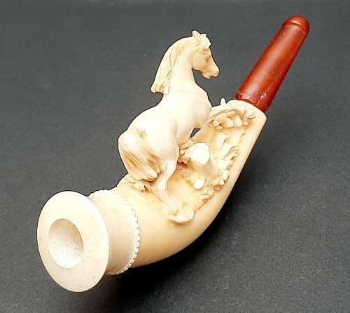**STUNNING: Late 19th Century German `Pferd Pattern` Meerschaum & Amber Pipe (12cm).**