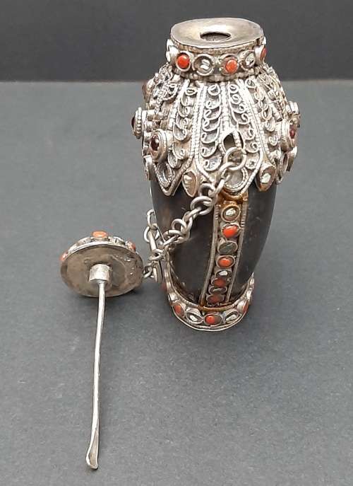 **STUNNING: Late 19th Century Sino-Tibetan Gemstone Inlaid .800 Silver & Horn Snuff Bottle **