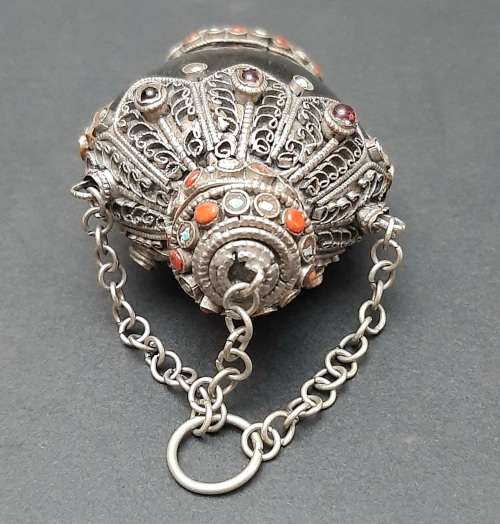 **STUNNING: Late 19th Century Sino-Tibetan Gemstone Inlaid .800 Silver & Horn Snuff Bottle **