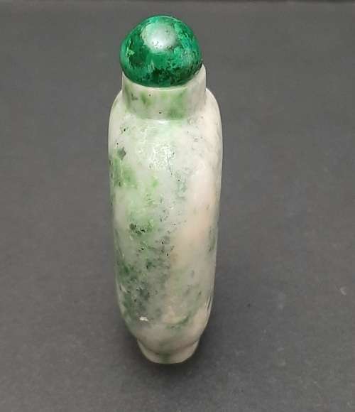 Early 20th Century Chinese `Moss-in-Snow` Jadeite Snuff Bottle with Spoon (7cm x 4cm)