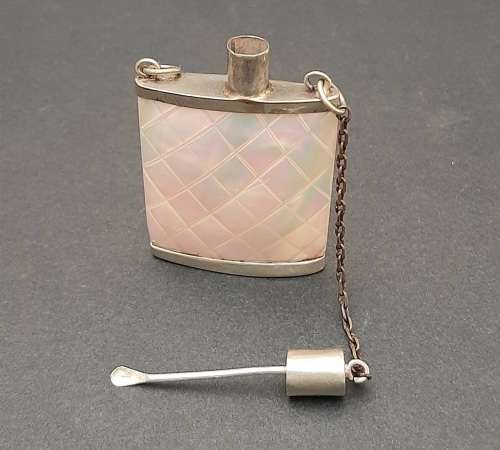 **EXQUISITE : Early 20th Century Chinese Mother of Pearl &  Silver Snuff  Bottle(6cm x 4cm).**