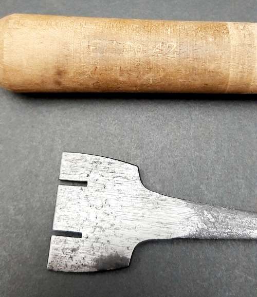 **RARE: 1942/43 Union Defence Force Chain-link Folding Saw w/ Tools & Pouch(Lend-Lease).**