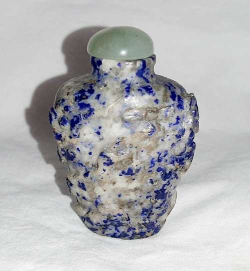 ** STUNNING- Chinese Carved Blue Corundum Semi-Precious Stone Snuff Bottle w/ Spoon (8cm).**