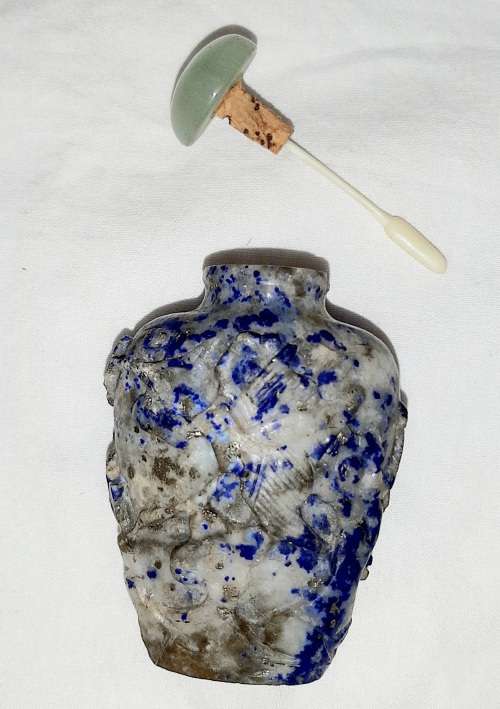 ** STUNNING- Chinese Carved Blue Corundum Semi-Precious Stone Snuff Bottle w/ Spoon (8cm).**