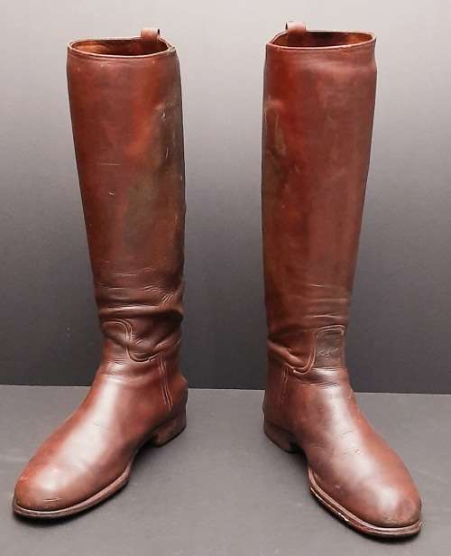**WW1 Union Defence Force: Officer`s Mounted Infantry Boots w/ Wooden Trees (Hatton Bros.).**