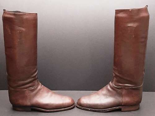 **WW1 Union Defence Force: Officer`s Mounted Infantry Boots w/ Wooden Trees (Hatton Bros.).**
