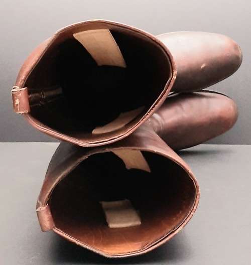 **WW1 Union Defence Force: Officer`s Mounted Infantry Boots w/ Wooden Trees (Hatton Bros.).**